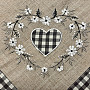 Hímzett terítő COUNTRY STYLE HEART szürke